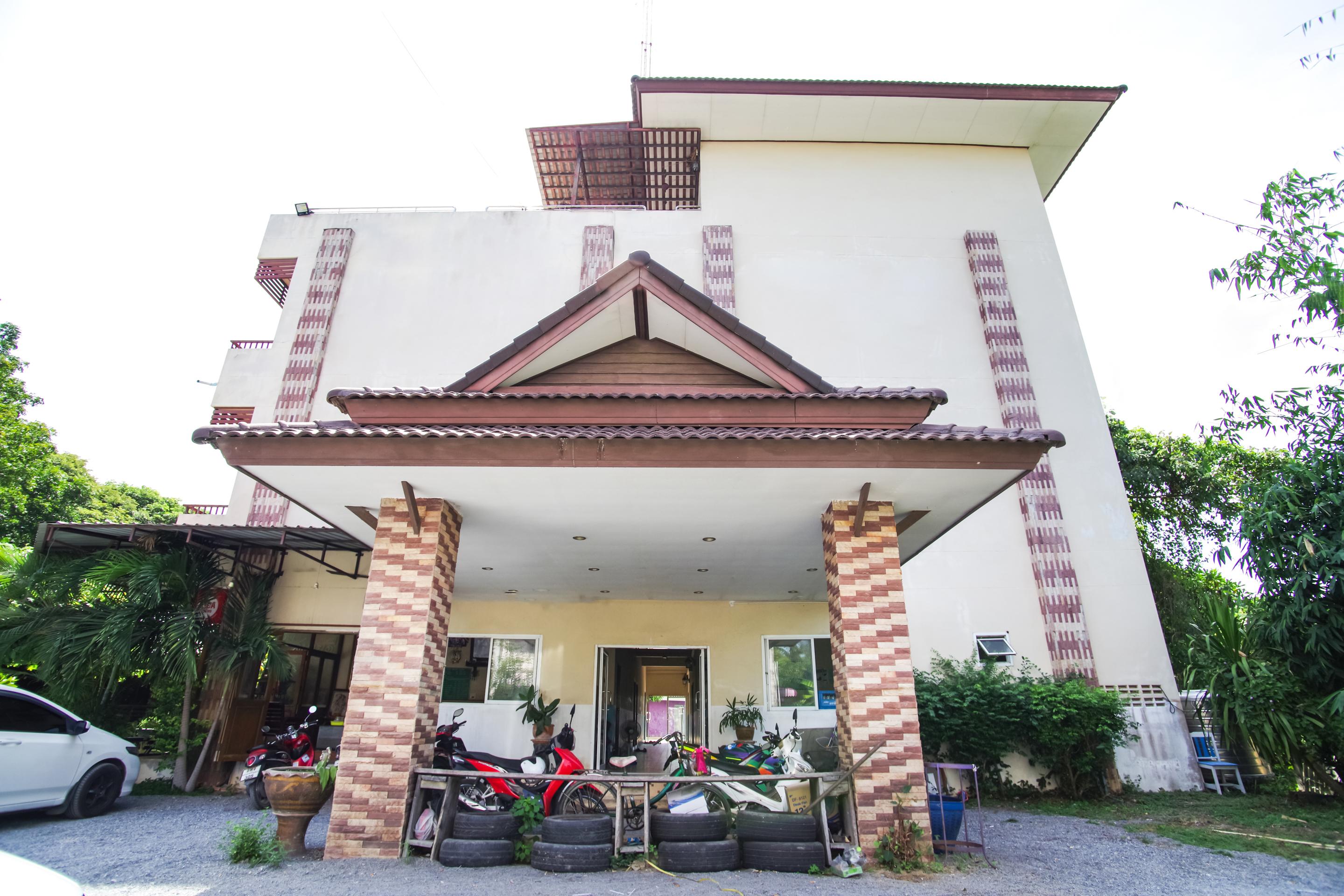 Hotel Oyo 384 Ban Sabaidee Phra Nakhon Si Ayutthaya Esterno foto