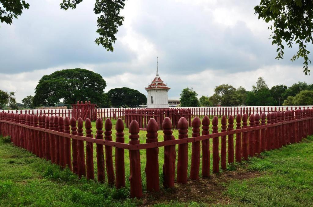 Hotel Oyo 384 Ban Sabaidee Phra Nakhon Si Ayutthaya Esterno foto
