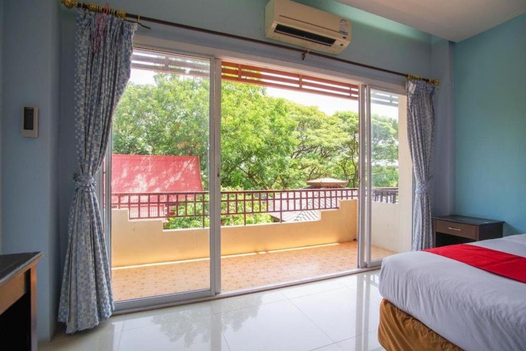 Hotel Oyo 384 Ban Sabaidee Phra Nakhon Si Ayutthaya Esterno foto