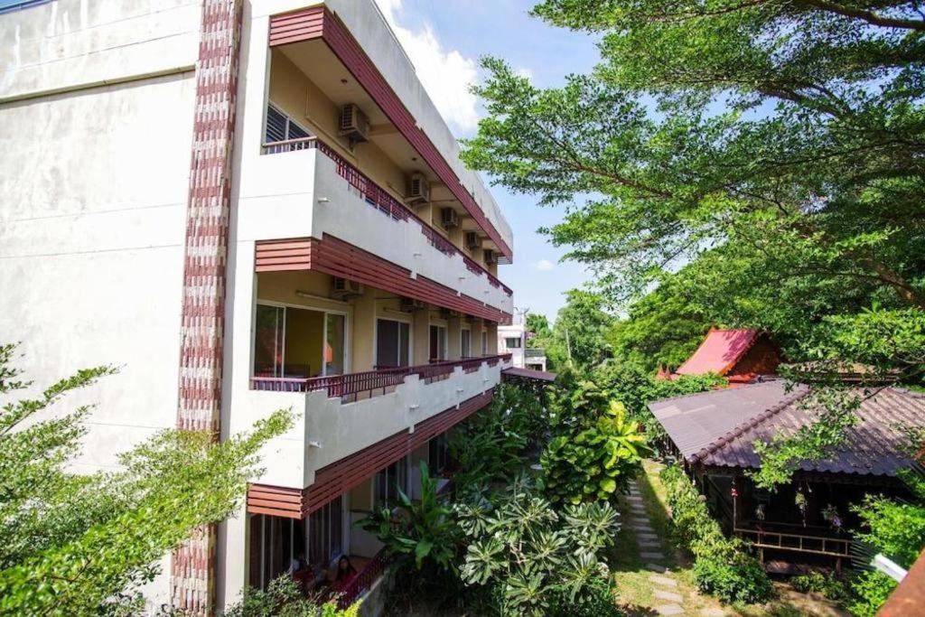 Hotel Oyo 384 Ban Sabaidee Phra Nakhon Si Ayutthaya Esterno foto