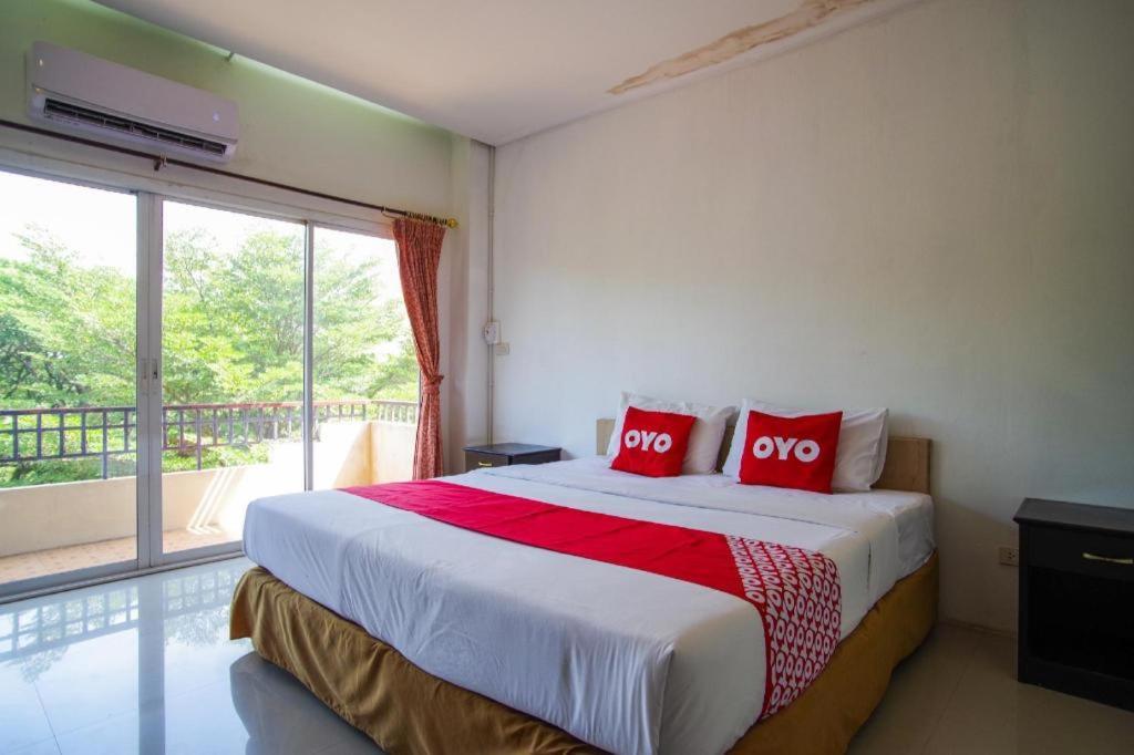 Hotel Oyo 384 Ban Sabaidee Phra Nakhon Si Ayutthaya Esterno foto