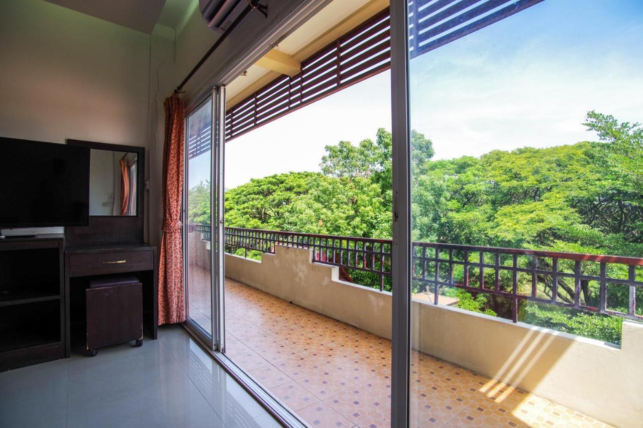 Hotel Oyo 384 Ban Sabaidee Phra Nakhon Si Ayutthaya Esterno foto