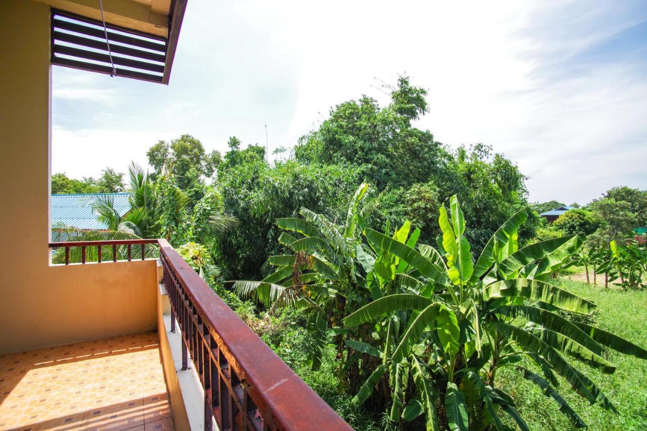 Hotel Oyo 384 Ban Sabaidee Phra Nakhon Si Ayutthaya Esterno foto